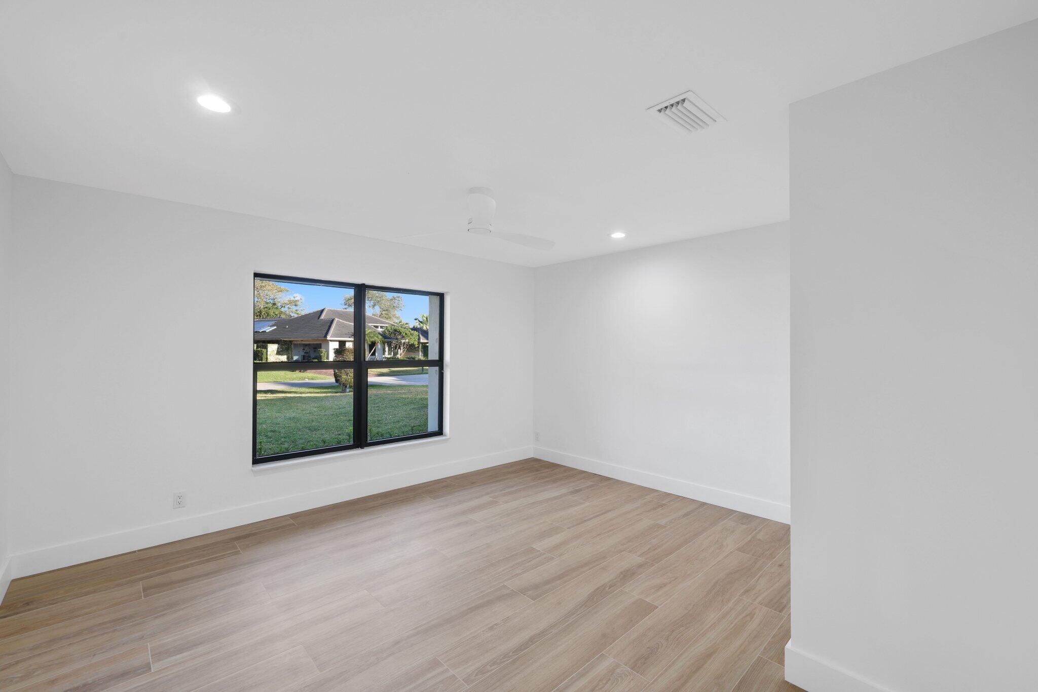 24 Dunbar Road Palm Beach Gardens, FL 33418 - Photo 55 of 93 24 Dunbar Road - 34.jpg-SMALL