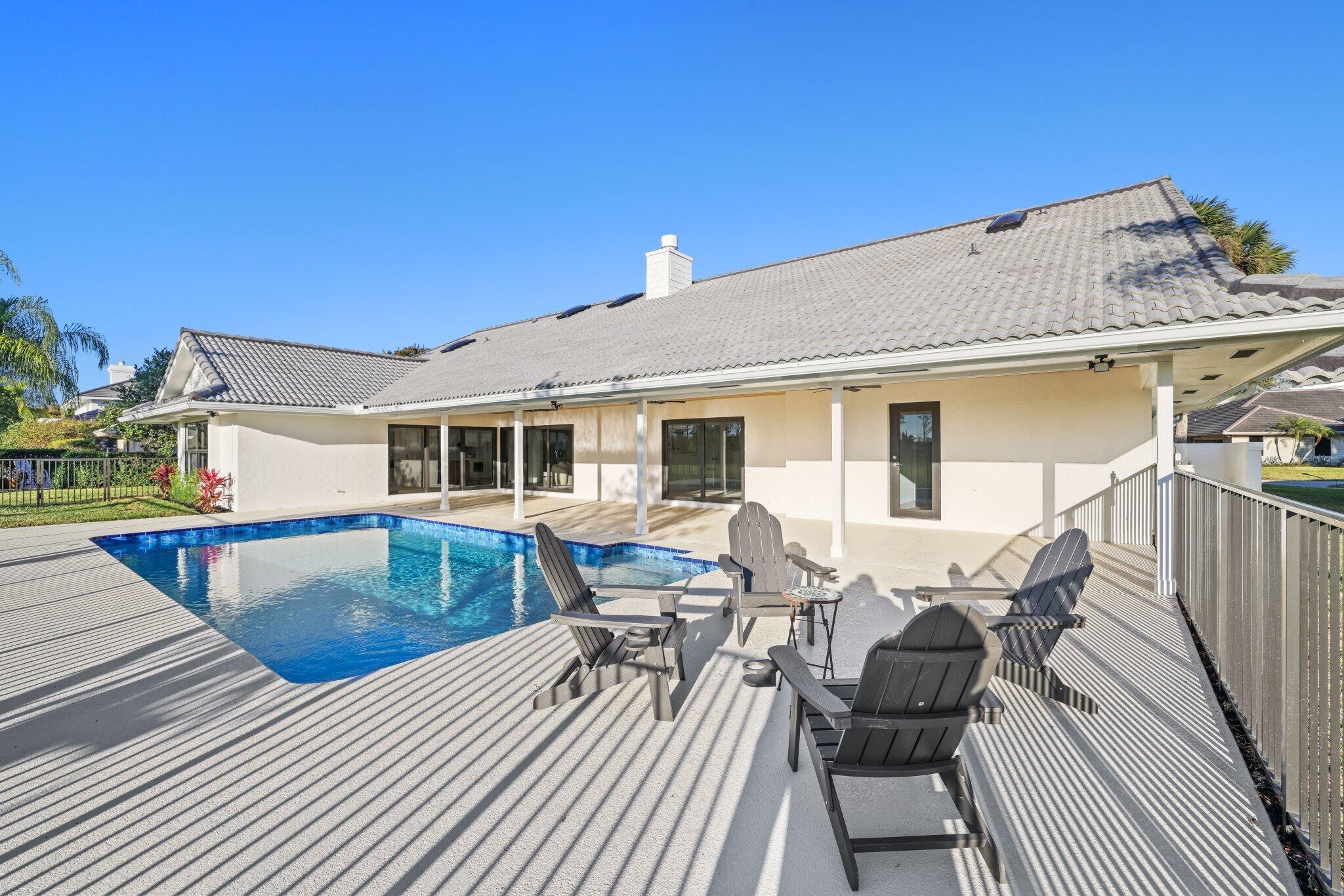 24 Dunbar Road Palm Beach Gardens, FL 33418 - Photo 62 of 93 24 Dunbar Road - 57.jpg-SMALL