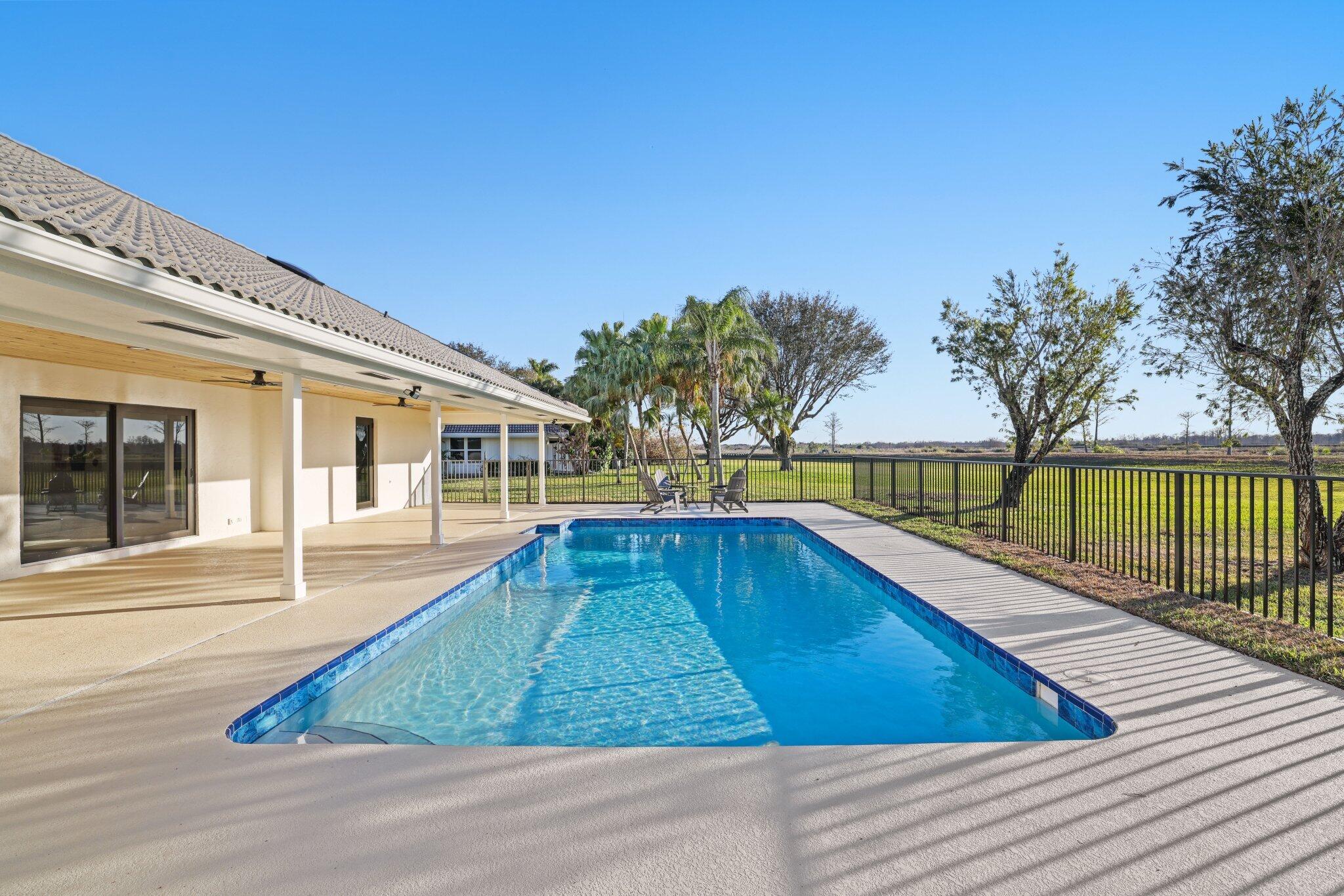 24 Dunbar Road Palm Beach Gardens, FL 33418 - Photo 65 of 93 24 Dunbar Road - 55.jpg-SMALL