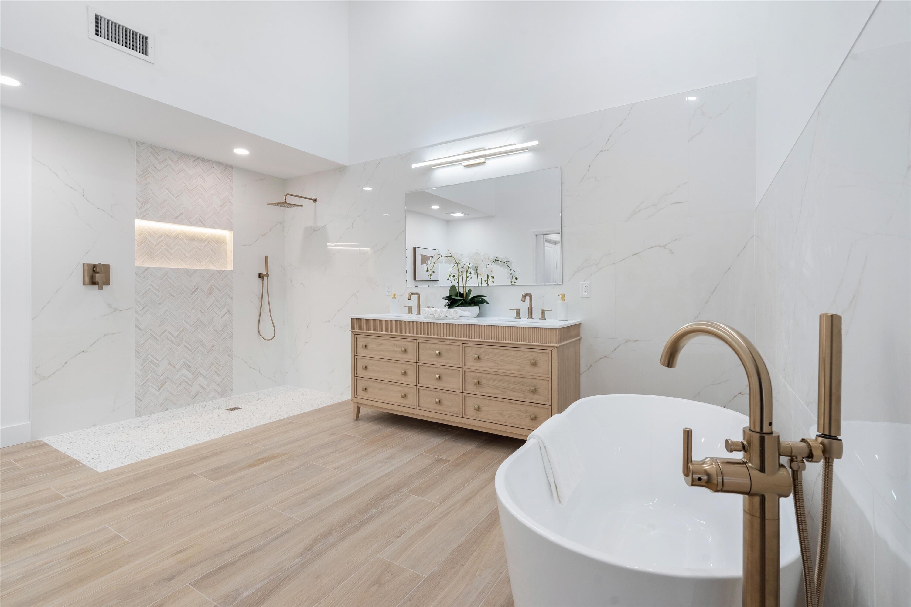 24 Dunbar Road Palm Beach Gardens, FL 33418 - Photo 9 of 93 20-24 Dunbar Road PBG, FL-120