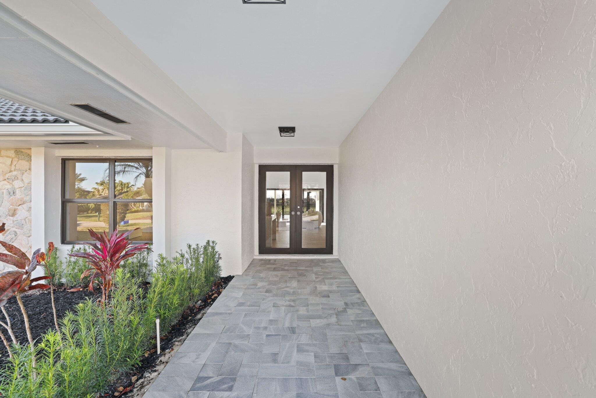 24 Dunbar Road Palm Beach Gardens, FL 33418 - Photo 10 of 93 24 Dunbar Road - 8.jpg-SMALL