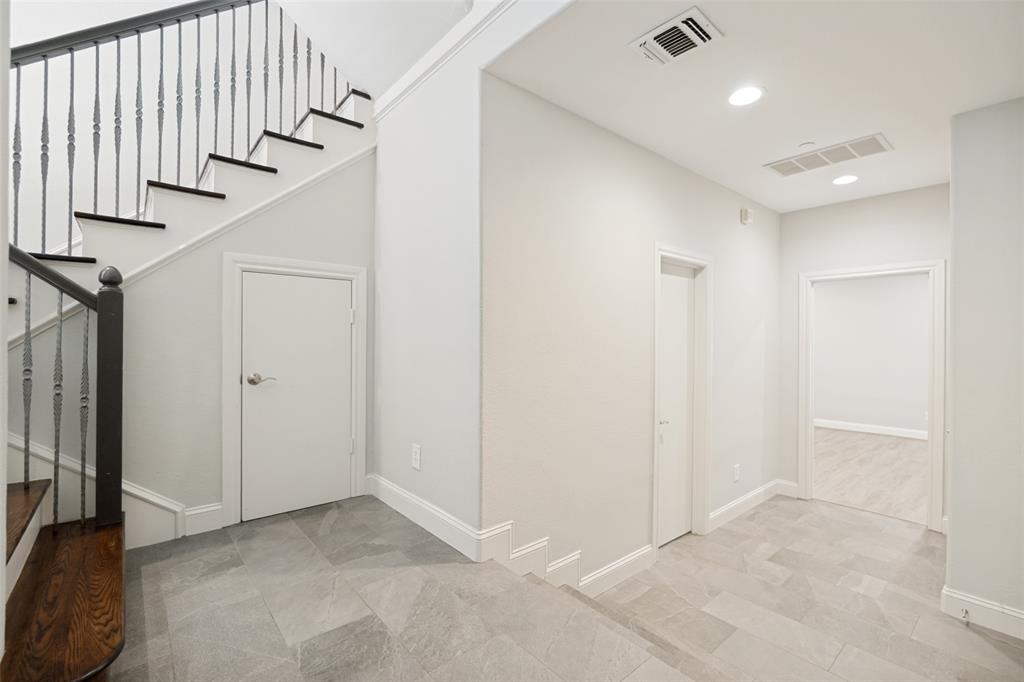 3967 Travis Street Dallas, TX 75204 - Photo 3 of 30