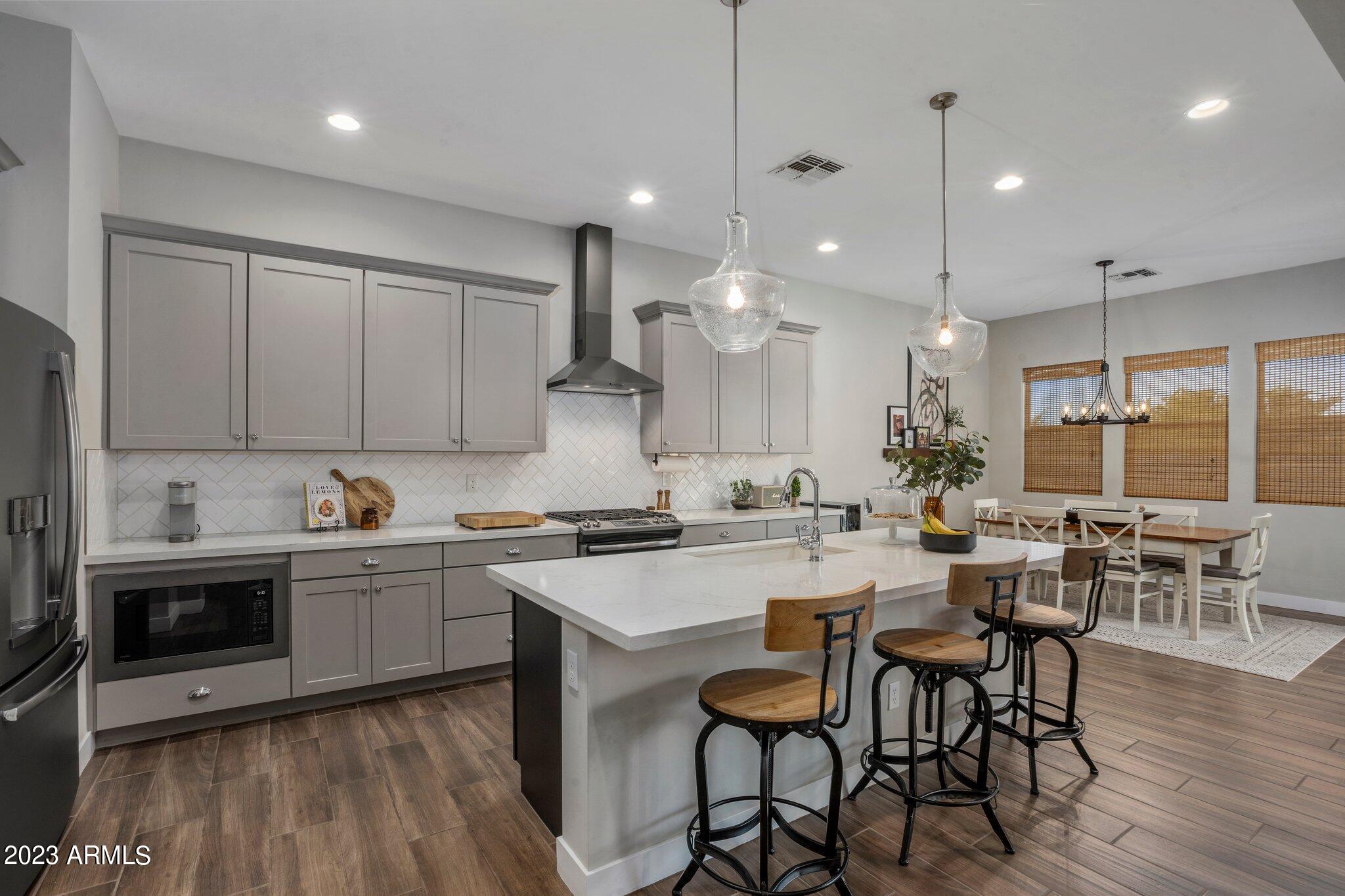 4230 East Carol Ann Lane Phoenix, AZ 85032 - Photo 5 of 26 Kitchen