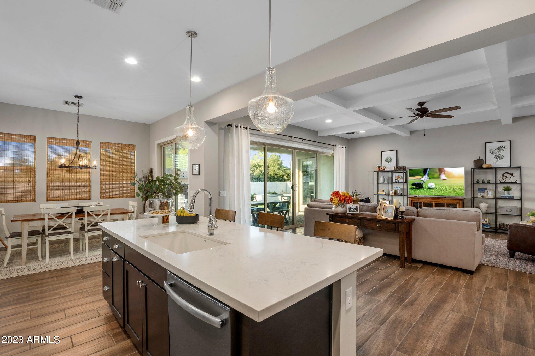 4230 East Carol Ann Lane Phoenix, AZ 85032 - Photo 7 of 26 Kitchen/Family