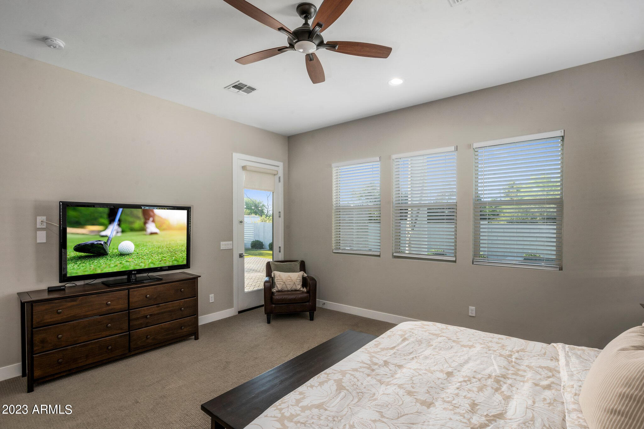 4230 East Carol Ann Lane Phoenix, AZ 85032 - Photo 10 of 26 Primary 2