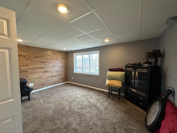 $399,900 | 1535 Kings Crown, Wixom, MI 48393