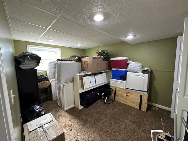 $399,900 | 1535 Kings Crown, Wixom, MI 48393