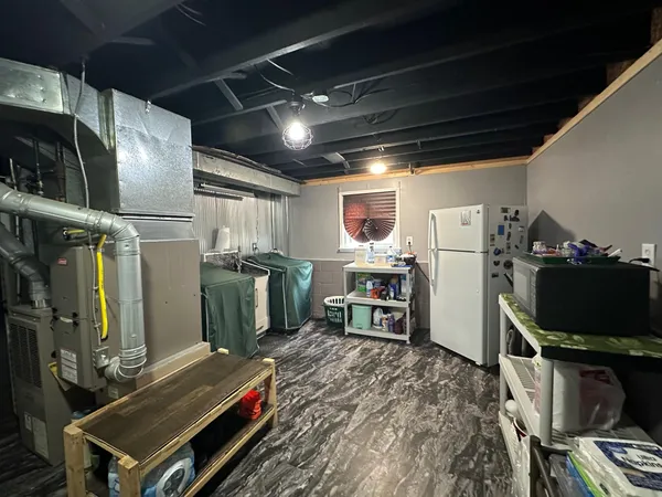 $399,900 | 1535 Kings Crown, Wixom, MI 48393