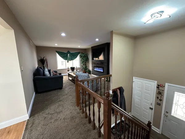 $399,900 | 1535 Kings Crown, Wixom, MI 48393