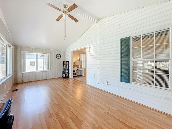 $136,500 | 980 7th Street Northwest, Unit 43, Largo, FL 33770