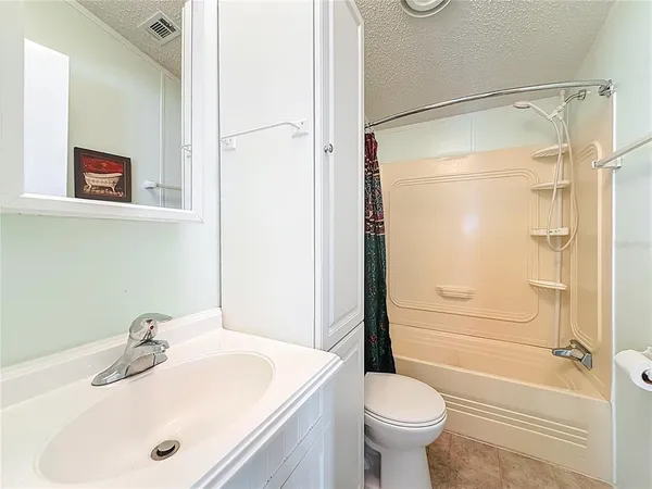 $136,500 | 980 7th Street Northwest, Unit 43, Largo, FL 33770