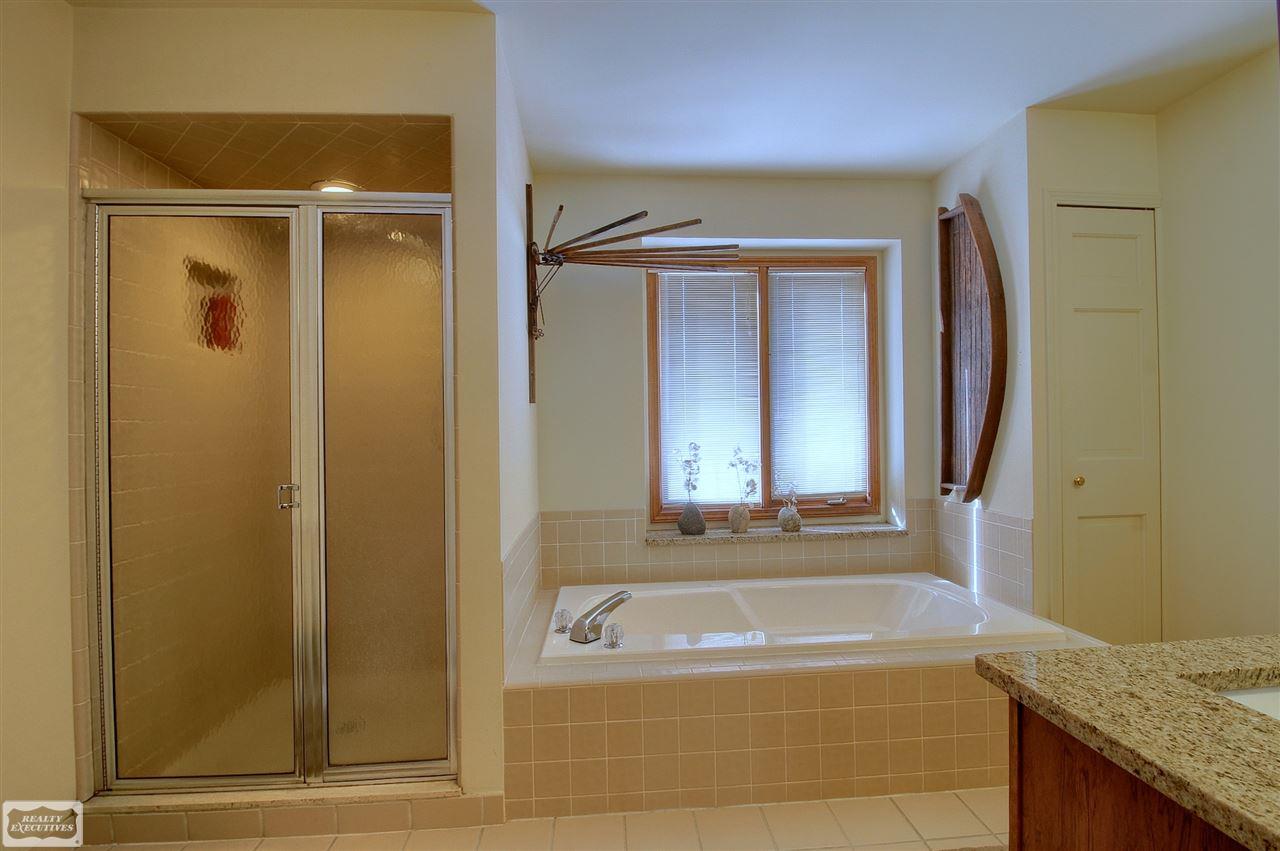 54285 Ridgeview Drive Utica, MI 48316 - Photo 25 of 42 31370101-24.JPG