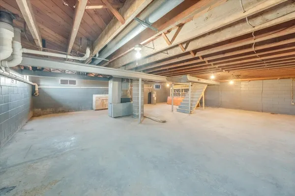 $184,900 | 306 East Cedar Street, Le Roy, IL 61752