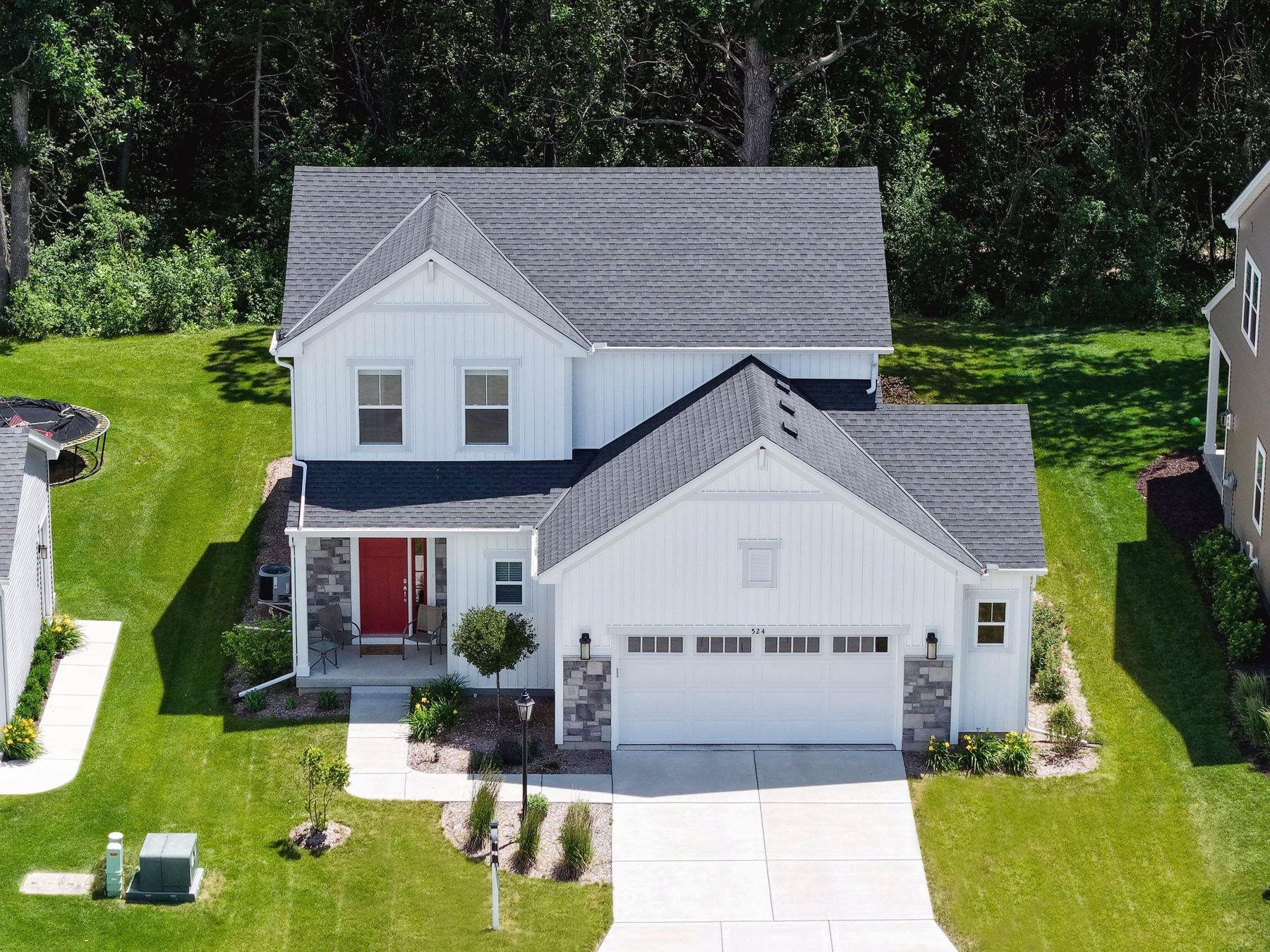 524 Wild Oak Road Hartland, WI 53029 - Photo 1 of 49