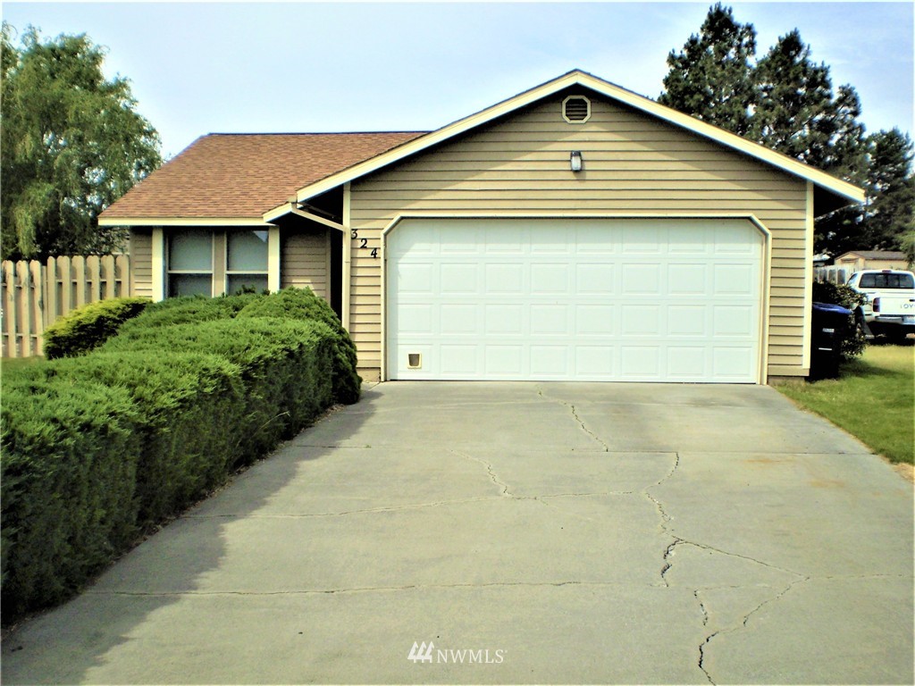 324 North Clark Road Moses Lake, WA 98837 - Photo 1 of 18 Gallery Image 1