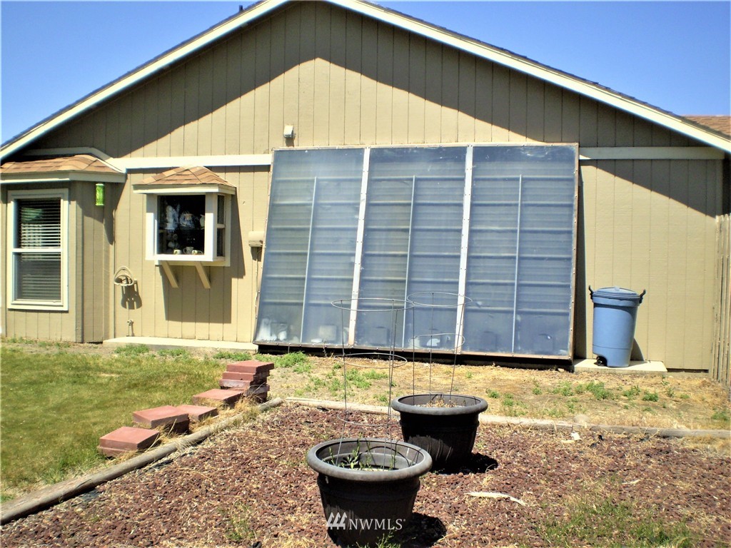 324 North Clark Road Moses Lake, WA 98837 - Photo 17 of 18 Gallery Image 17