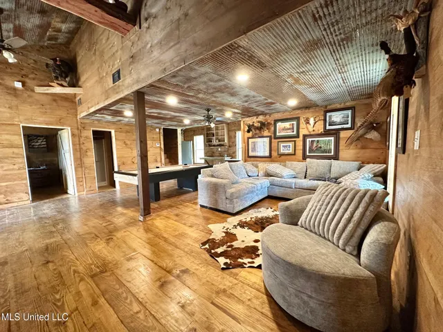 $1,750,000 | 0 Wade Road, West, MS 39192