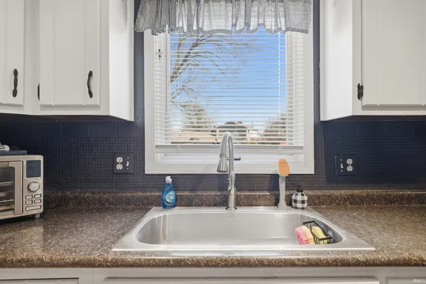 $299,900 | 6808 Windham Court, Fort Wayne, IN 46835