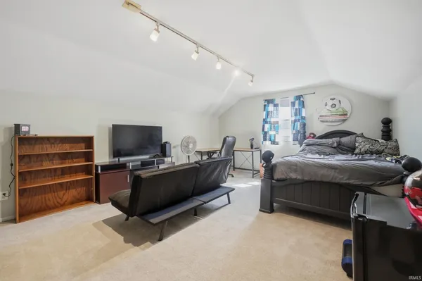 $299,900 | 6808 Windham Court, Fort Wayne, IN 46835