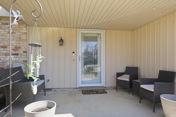 $299,900 | 6808 Windham Court, Fort Wayne, IN 46835