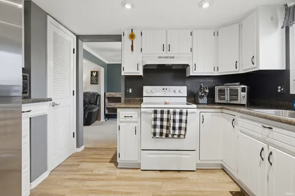 $299,900 | 6808 Windham Court, Fort Wayne, IN 46835