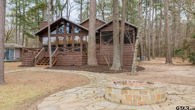 $799,000 | 618 Cypress Creek Drive, Mount Vernon, TX 75457