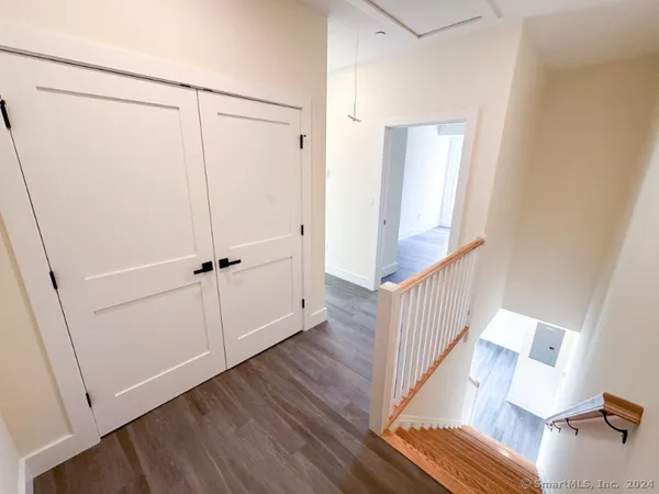$2,370 | 887 Federal Road, Unit 5, Brookfield, CT 06804