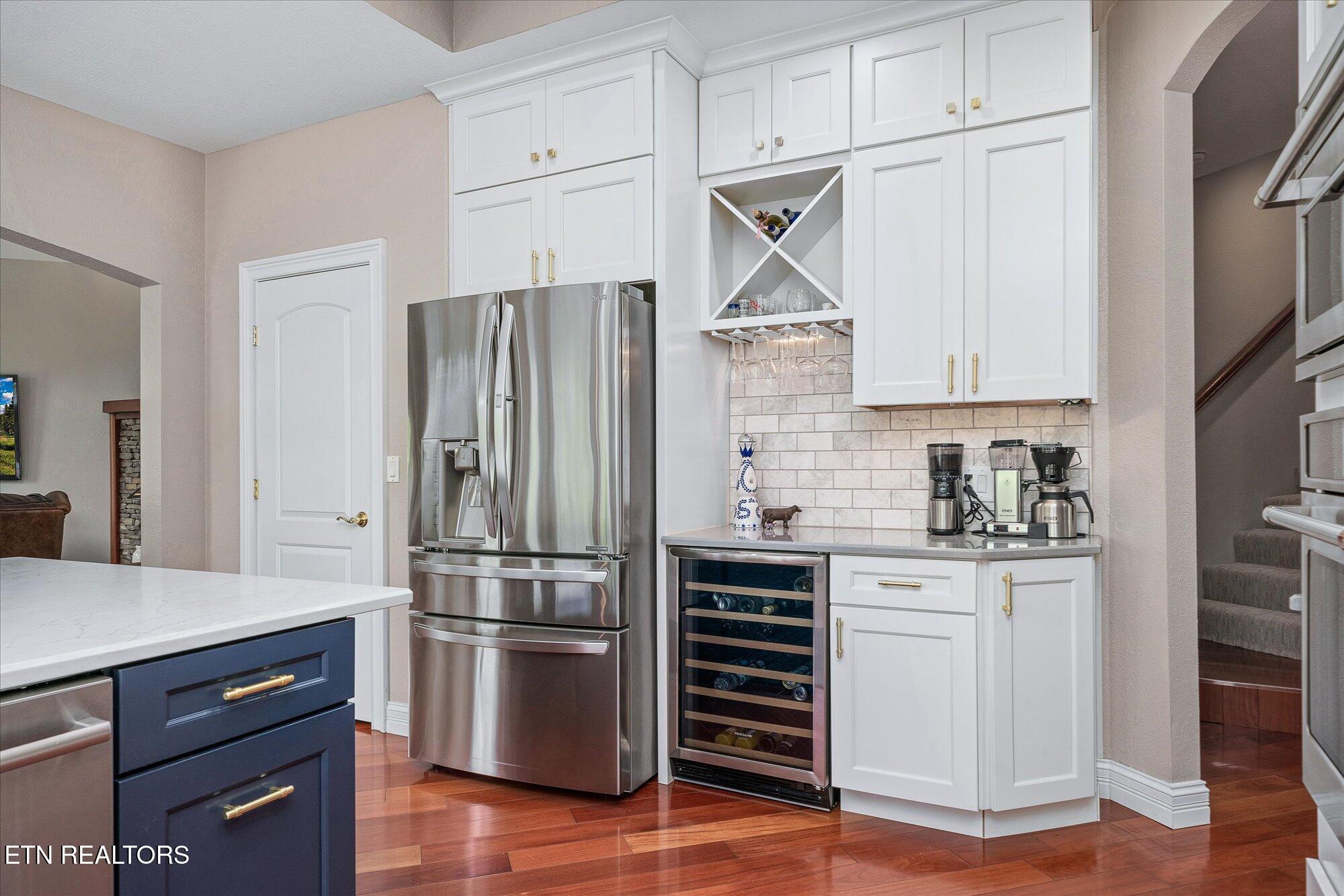 145 Pineridge Loop Crossville, TN 38558 - Photo 18 of 57 19 Kitchen