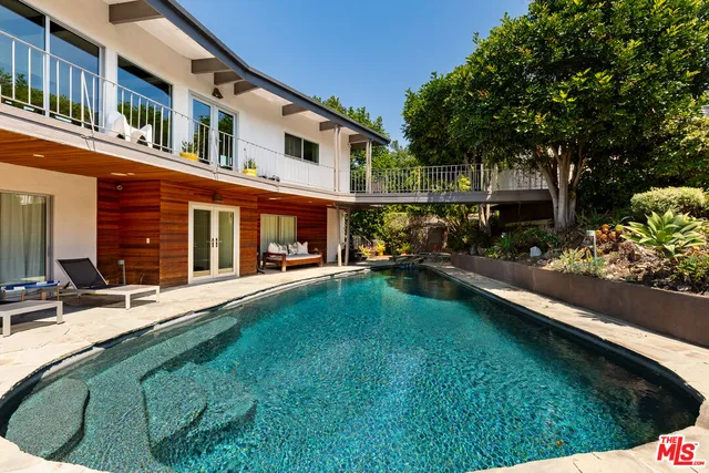 $2,275,000 | 3601 Berry Drive, Studio City, CA 91604
