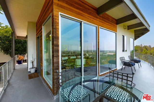 $2,275,000 | 3601 Berry Drive, Studio City, CA 91604