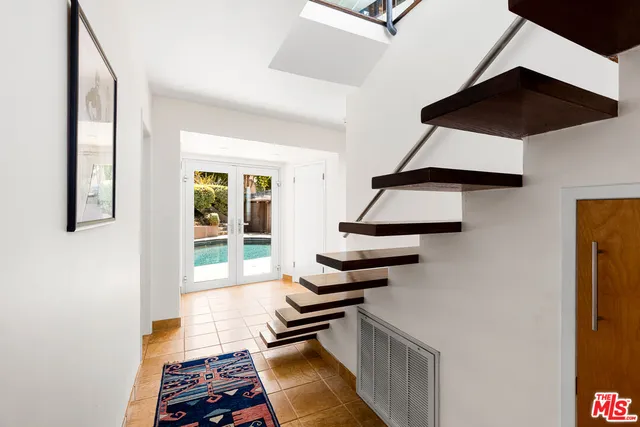 $2,275,000 | 3601 Berry Drive, Studio City, CA 91604