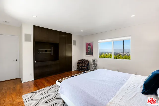 $2,275,000 | 3601 Berry Drive, Studio City, CA 91604