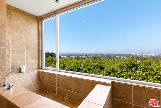 $2,275,000 | 3601 Berry Drive, Studio City, CA 91604