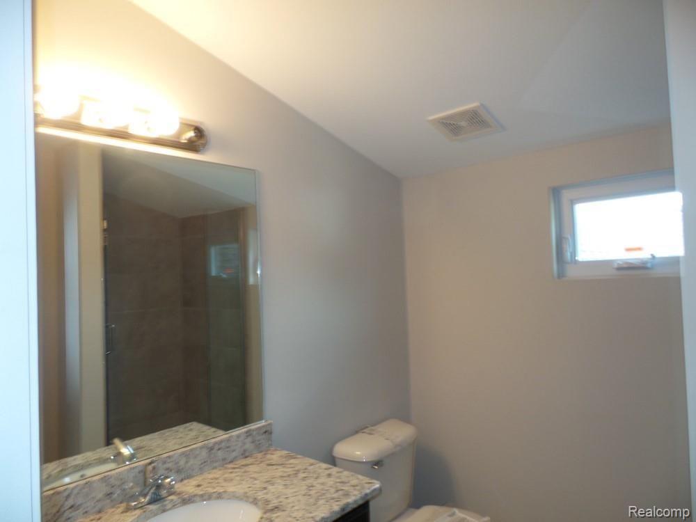 808 Nelson's Ridge Drive, Unit 26 Howell, MI 48843 - Photo 22 of 27 17.jpg