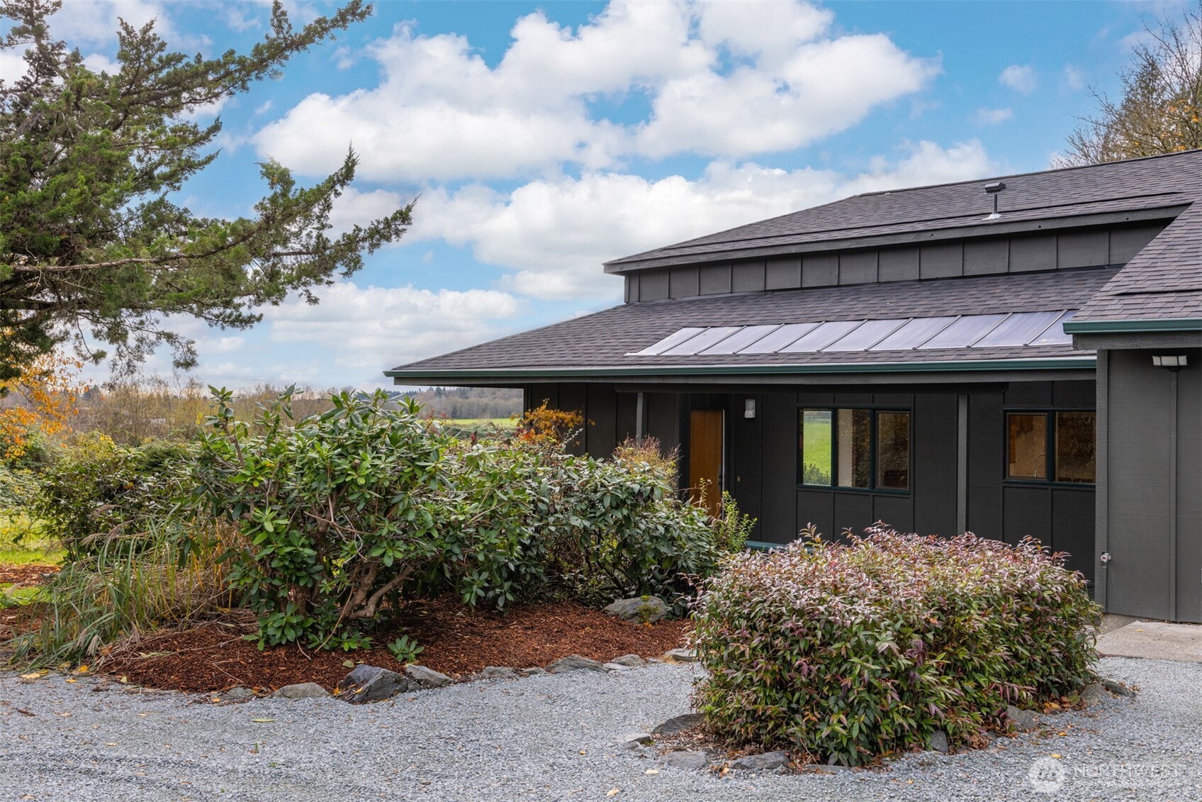 18928 Bow Hill Road Burlington, WA 98233 - Photo 6 of 39 front view of a house