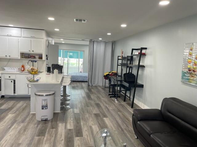 90 South Boulevard, Unit 2B Boynton Beach, FL 33435 - Photo 4 of 11 IMG_2747