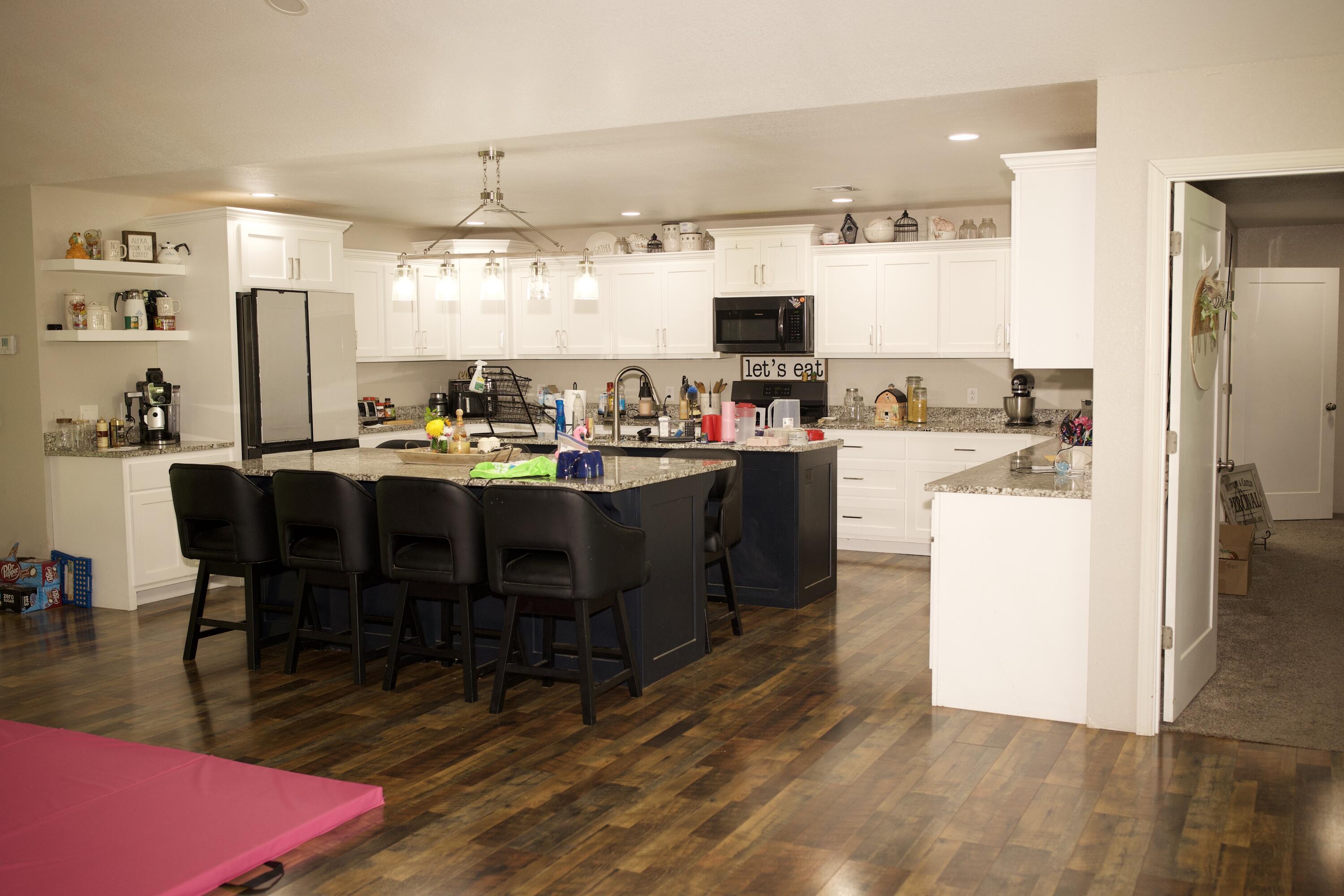 540 Reindeer Road Neosho, MO 64850 - Photo 8 of 125 340A8054 copy