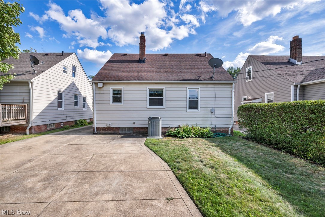 4213 Harwood Road South Euclid, OH 44121 - Photo 29 of 38