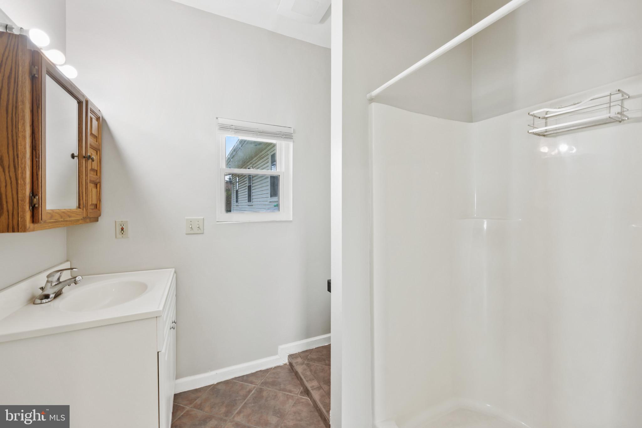 104 Barren Ridge Road Chester, MD 21619 - Photo 23 of 41 Lover level full bath