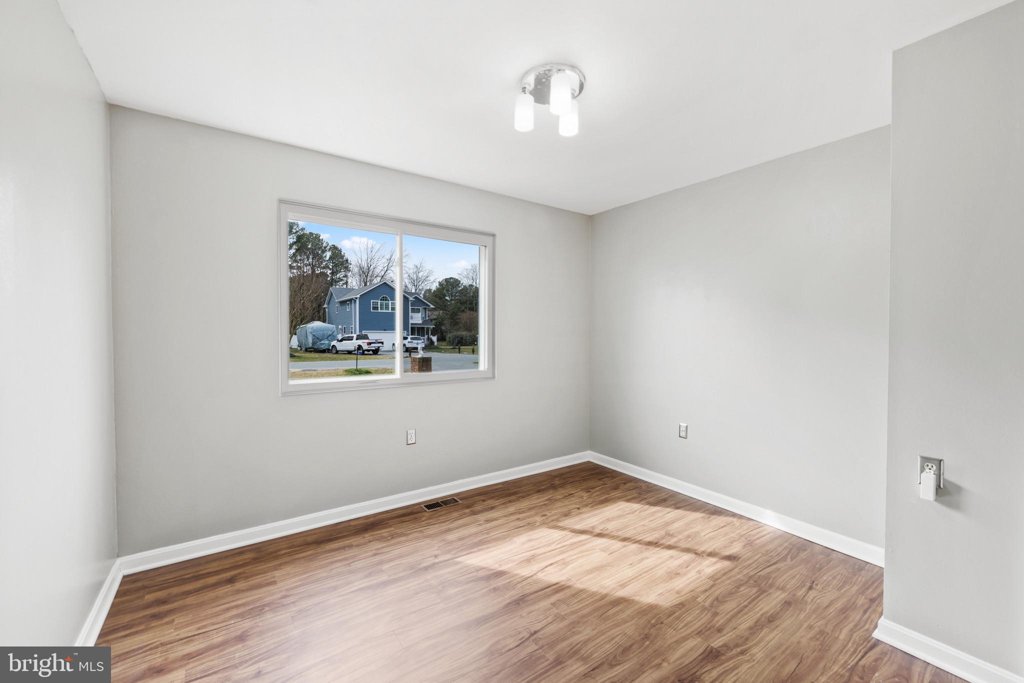104 Barren Ridge Road Chester, MD 21619 - Photo 26 of 41 Right front bedroom