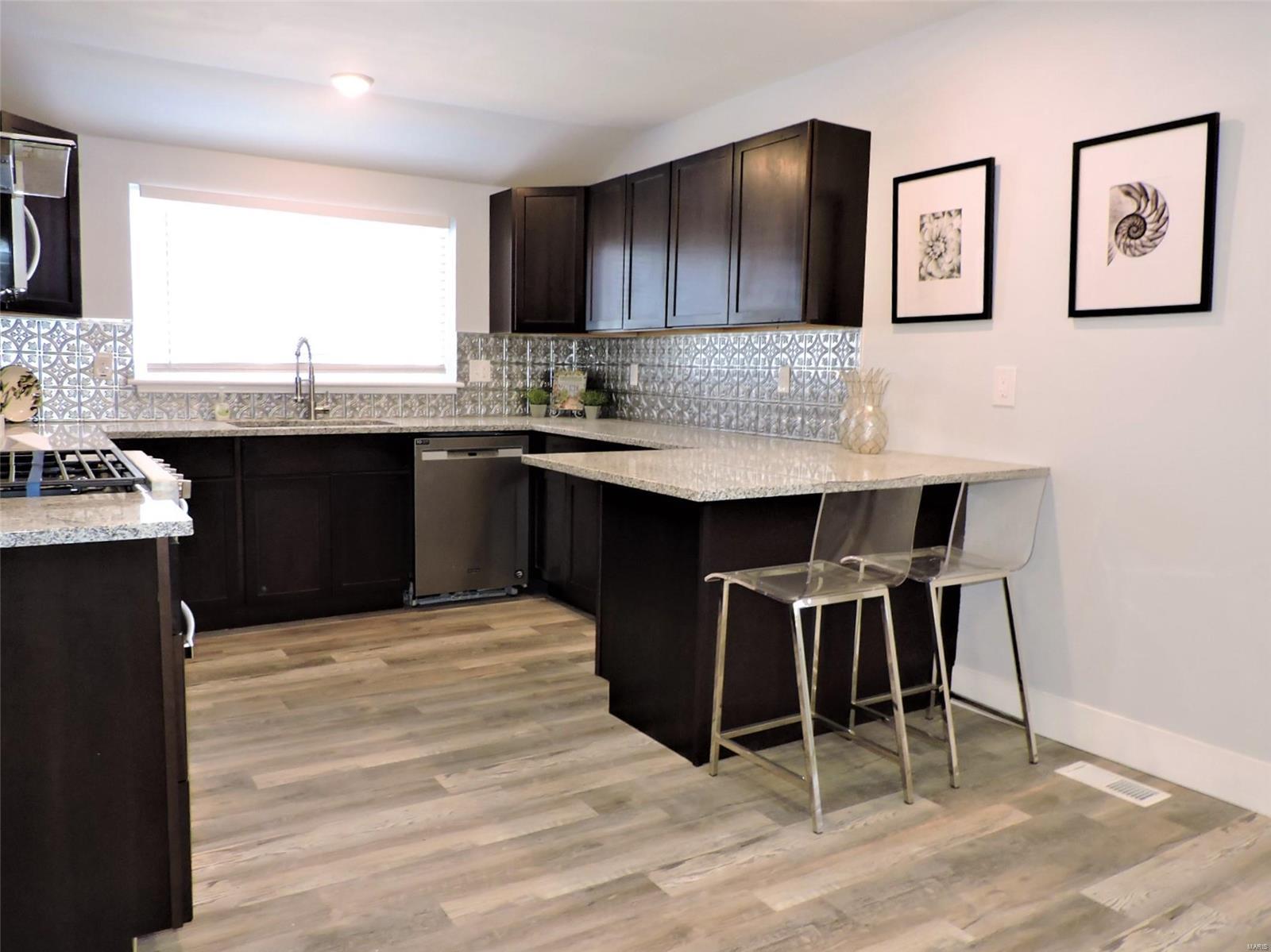 9258 Litzsinger Road St. Louis, MO 63144 - Photo 8 of 37 Gallery Image 8