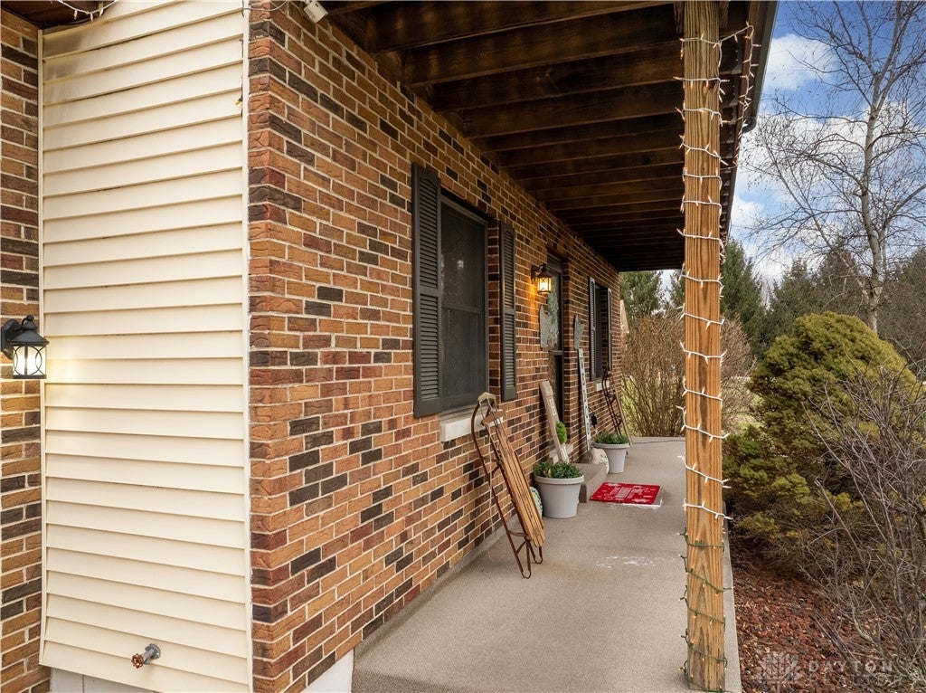 3352 Hodgin Road Richmond, IN 47374 - Photo 4 of 39