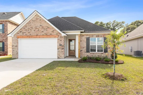 $319,999 | 3778 Waterbury Avenue, Baton Rouge, LA 70810