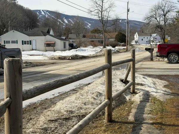 $275,000 | 33 Pleasant Street Extension, Ludlow, VT 05149
