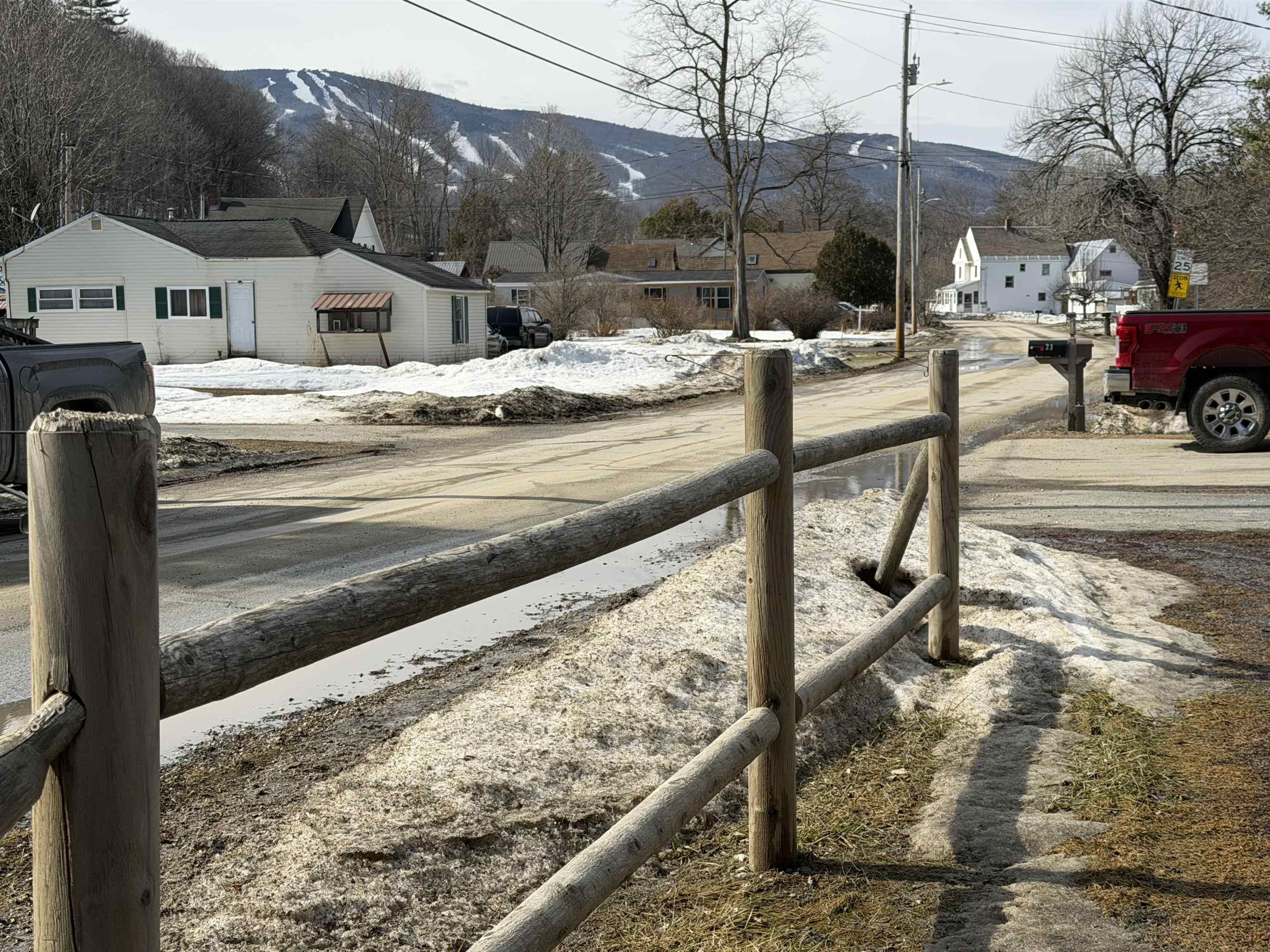 33 Pleasant Street Extension Ludlow, VT 05149 - Photo 2 of 35