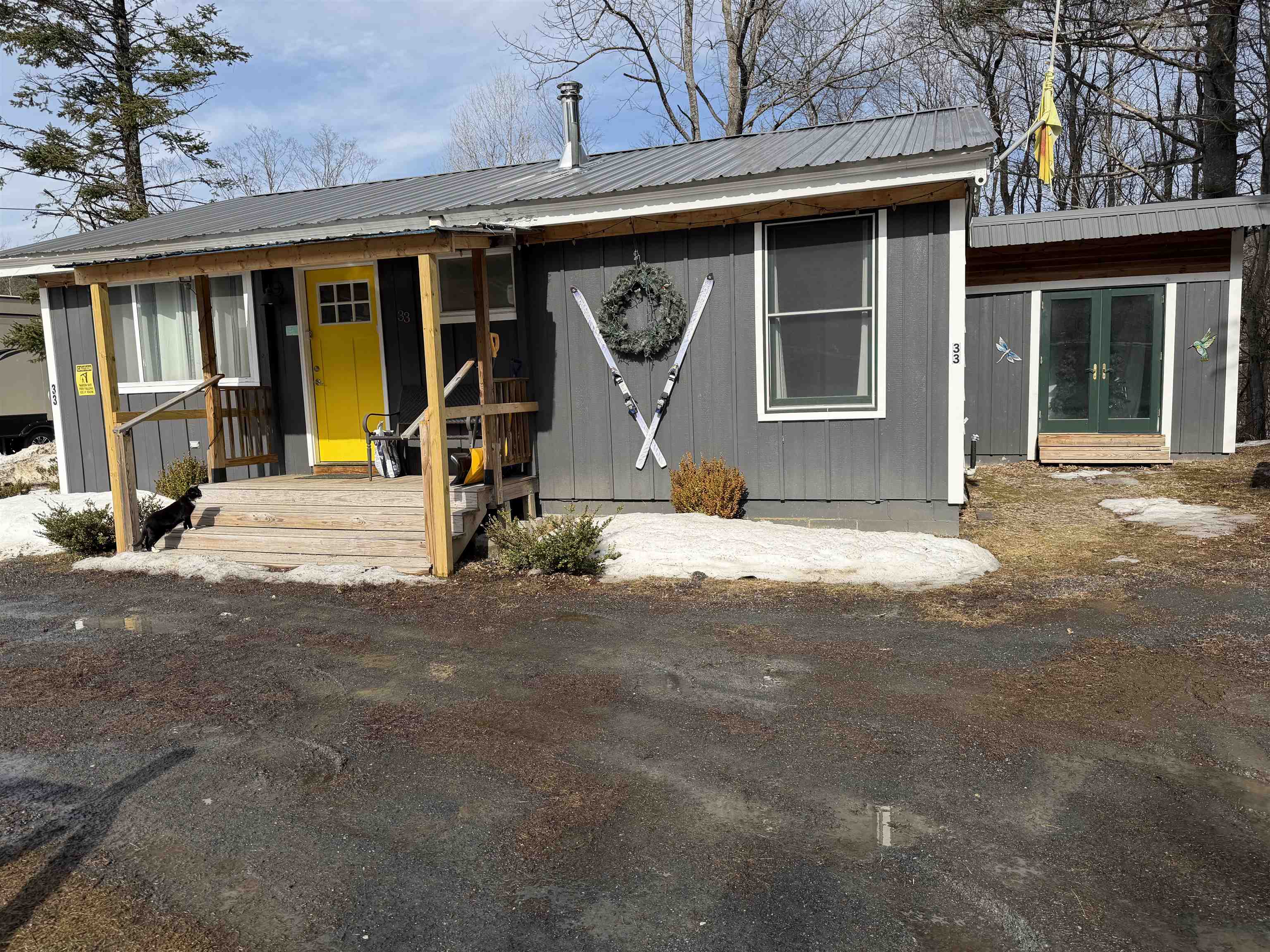 33 Pleasant Street Extension Ludlow, VT 05149 - Photo 4 of 35