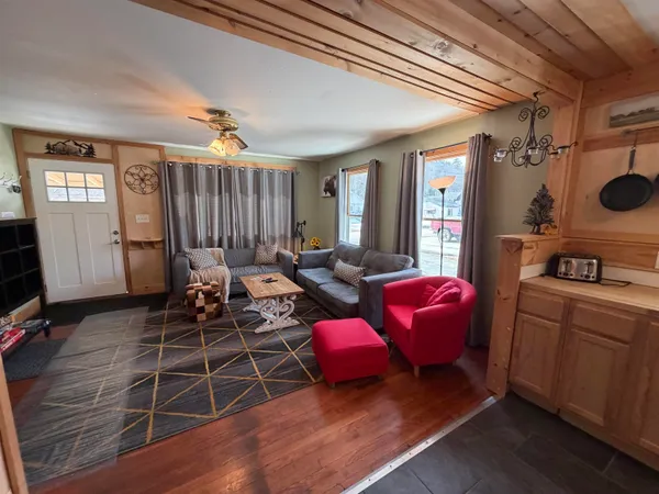 $275,000 | 33 Pleasant Street Extension, Ludlow, VT 05149