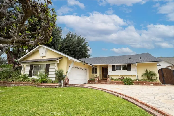 $1,089,000 | 18900 Vincennes Street, Northridge, CA 91324