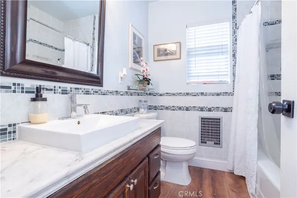 $1,089,000 | 18900 Vincennes Street, Northridge, CA 91324