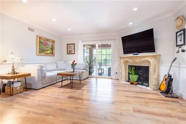 $1,089,000 | 18900 Vincennes Street, Northridge, CA 91324
